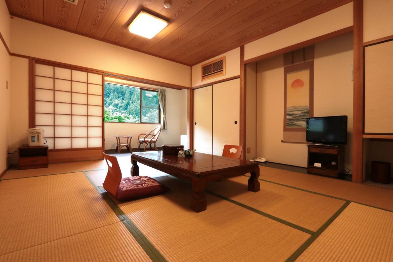 Kazuraya Miyoshi (Tokushima) Exterior foto
