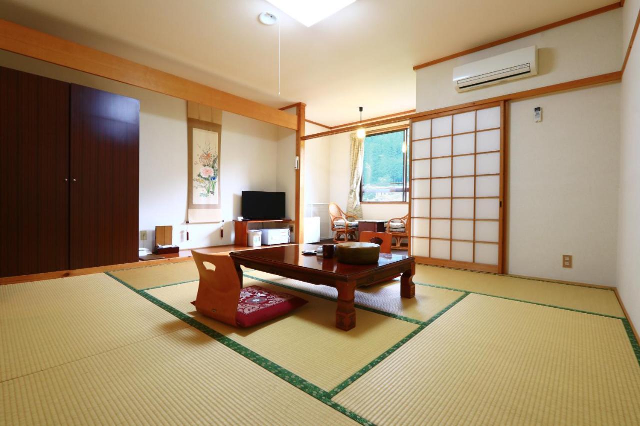 Kazuraya Miyoshi (Tokushima) Exterior foto